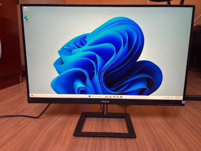Vendo monitor 27" 4K 60Hz Philips 278E1A