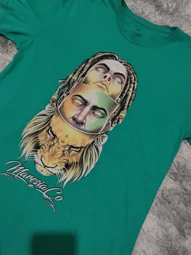 Camiseta - Semi nova (Desapego)