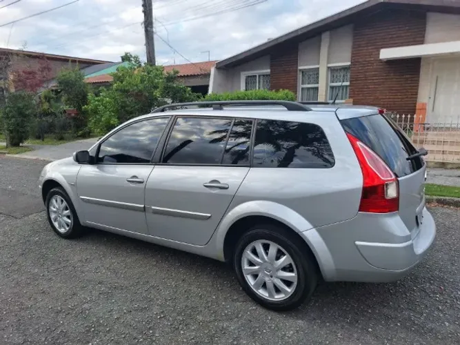Renault Megane Grand Tour Dynam. Hi-flex 1.6 16V 2011