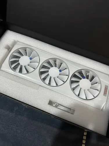 RX 9070 XT 16gb XFX MODELO QUICKSILVER BRANCA,TROCO EM OUTRAS PLACAS DE VRAM 10gb a 12gb