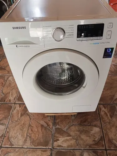 Lava e seca Samsung