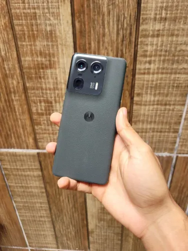 Moto Edge 50 Ultra 12/512GB+Carregador de 45W e Capa