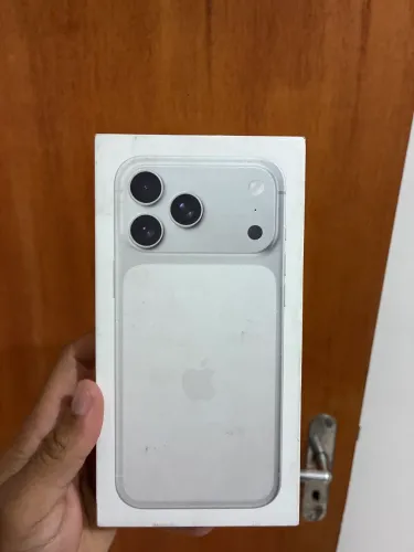 iPhone 17 pro max 3 meses de uso