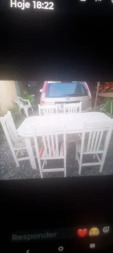 Mesa com caldeiras