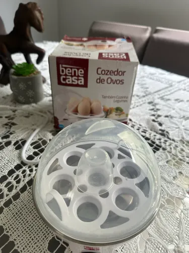Aparelho elétrico cozinhar ovos e legumes