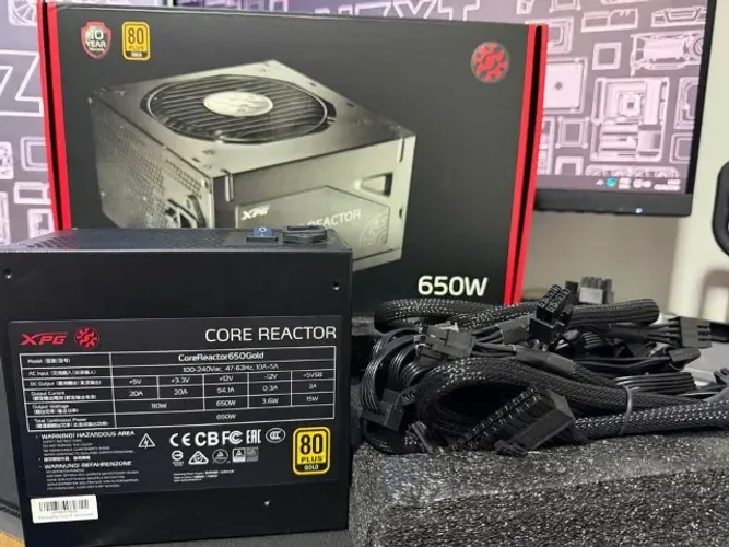 Fonte XPG 650w Core Reactor - apenas 1 ano de uso