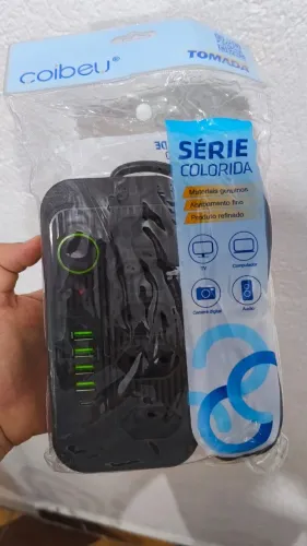 (NOVO) Extensão Colibeu, 5 Tomadas, 4 USB e 1 PD (Type-c)