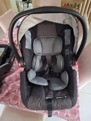 Bebê conforto Graco, com Click Conect