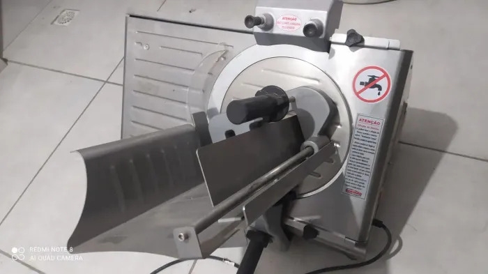 Máquina Corta frios