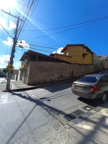 Excelente oportunidade: Casa 04 quartos, bairro Santa Efigênia/BH