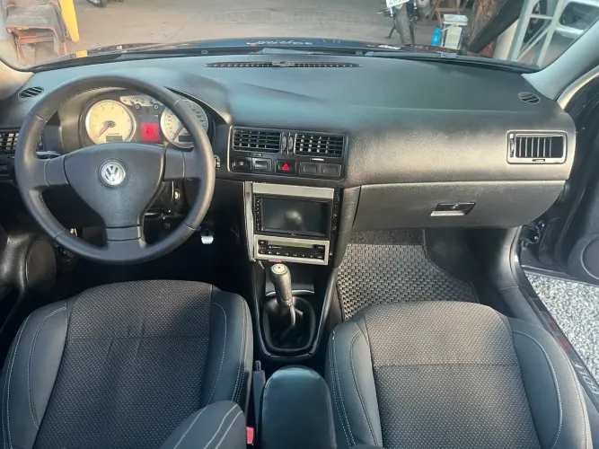 Volkswagen Golf Sportline 1.6 MI Total Flex 8V 4P 2011