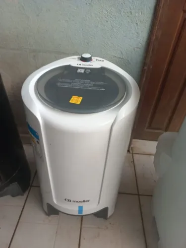 Vende-se centrífuga semi nova
