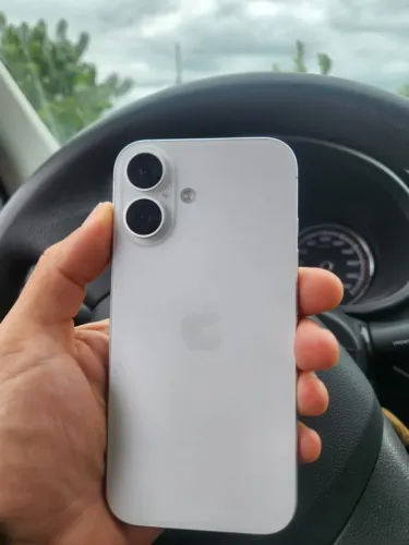 iPhone 16
