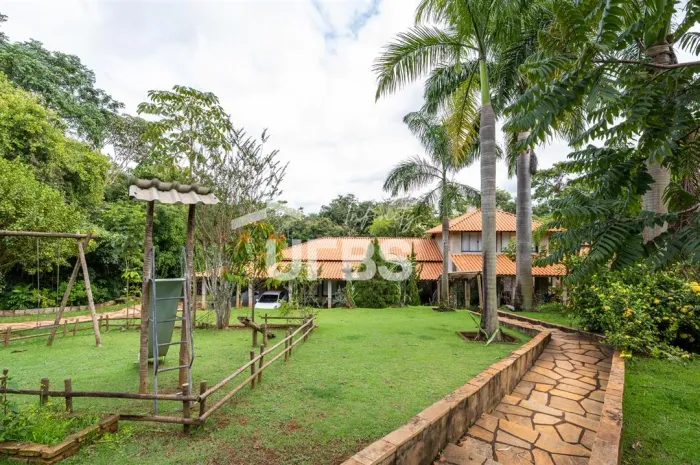 Chacara 11.000,00m2 no Senador Canedo com Piscina, churrasqueira e campo de grama