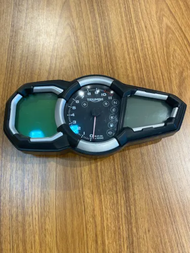 Painel Triumph Tiger 1200 XR ( para consertar ou retirada de peças)