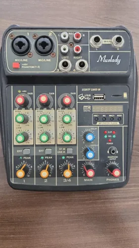 Mixer Mesa de som 4 canais Muslady