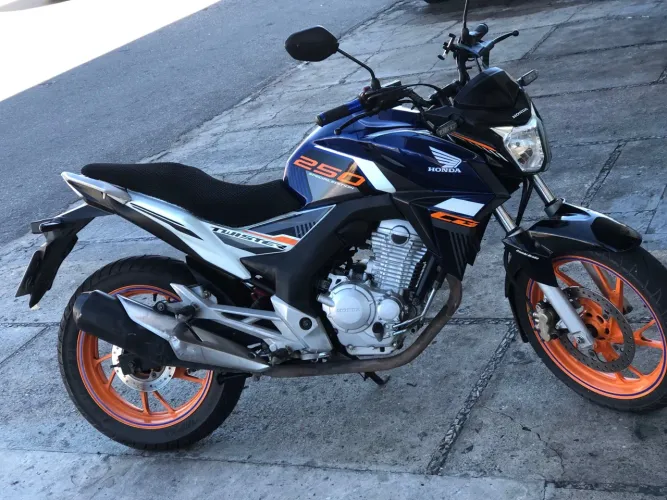 Vende-se CB Twister 2020