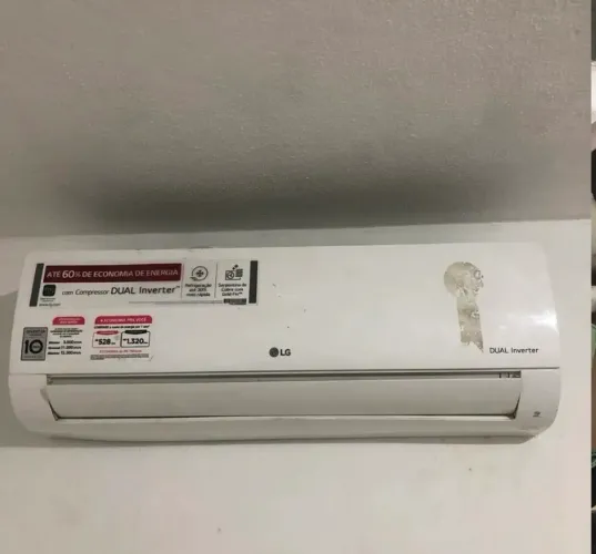 AR CONDICIONADO LG 12Mil BTUs