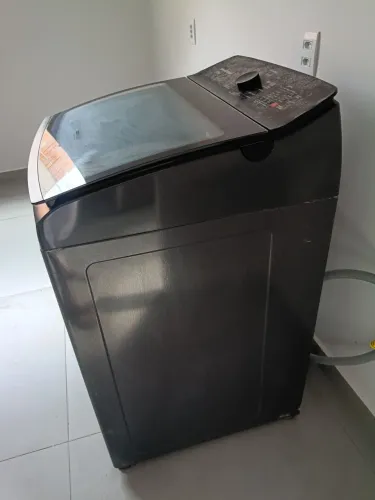 Geladeira e máquina de lavar