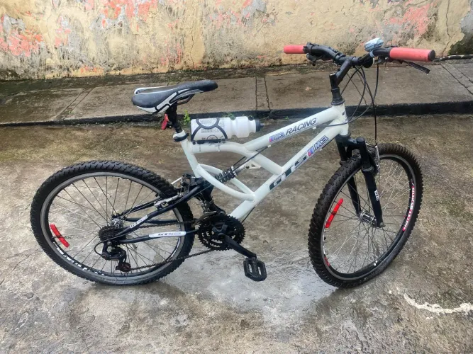 Bicicleta toda montada