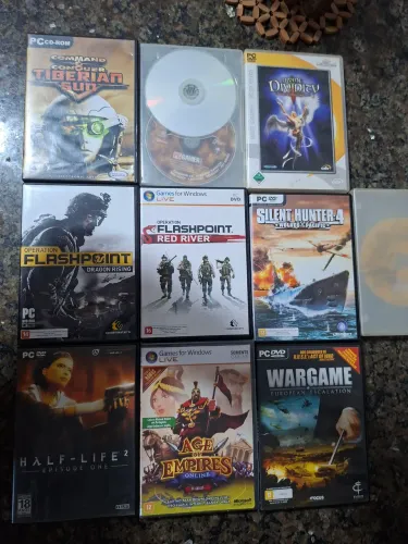 Coletânea de jogos para PC.