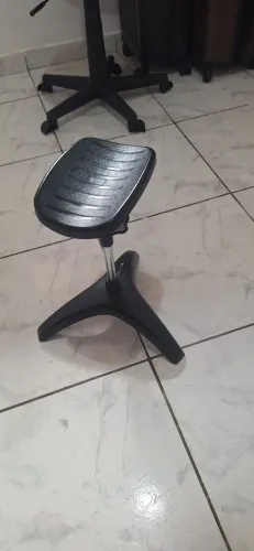 Suporte tripé pra manicure