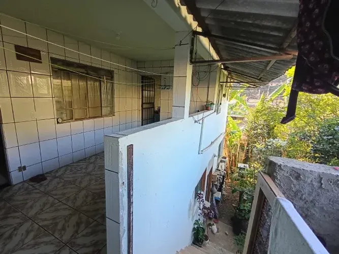Vendo  Prédio 02 Casas 03 quartos  Em Ibirité