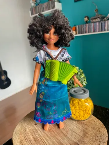 Boneca Mirabel - Encanto Disney