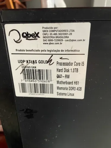 Vendo dois monitores e um CPU