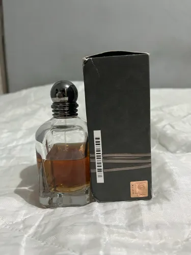 stronger with you original um pouco mais de 50ml no frasco