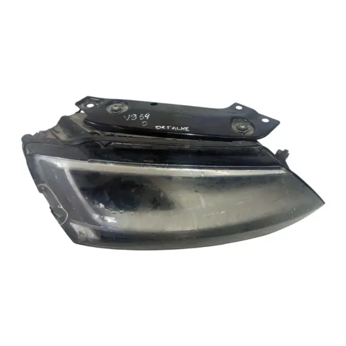 Farol Direito Volkswagen Jetta 2.0 Tsi 2012 2013 Com Avaria Direito/passageiro