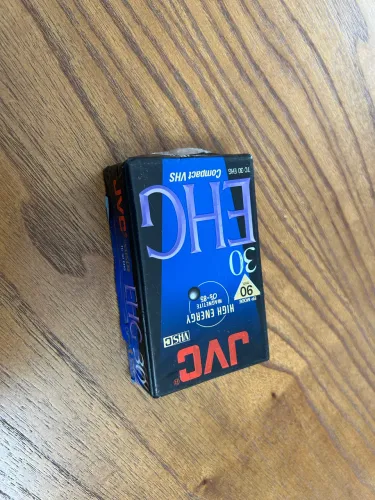 Fita vhs c lacrada