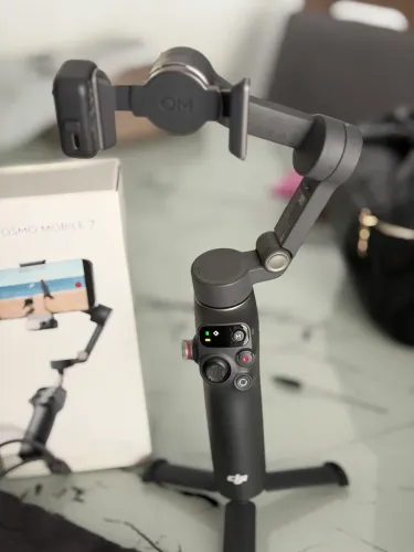 DJI Osmo Mobile 7P - Gimbal para Celular Completo | Estado de Novo