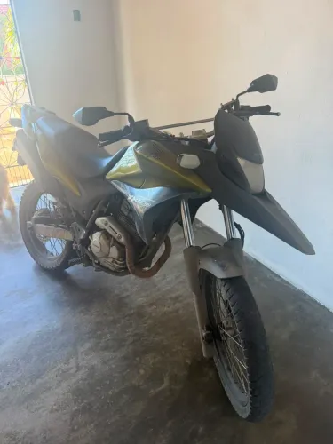 XRE 300 Vendo e Troco