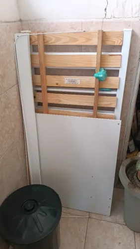 Vendo berço novo com colchão e mosquiteiro....