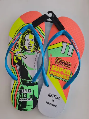 Chinelos Havaianas x Stranger Things - 11 - I Have Super Powers" - Novas (43/44)