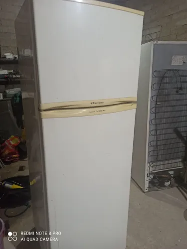 vendo geladeira gelo seco 360 litros
