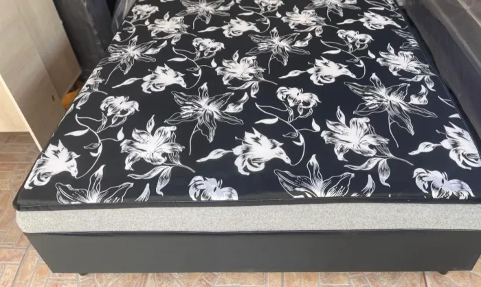 Vendo cama conjungada, mais colchão