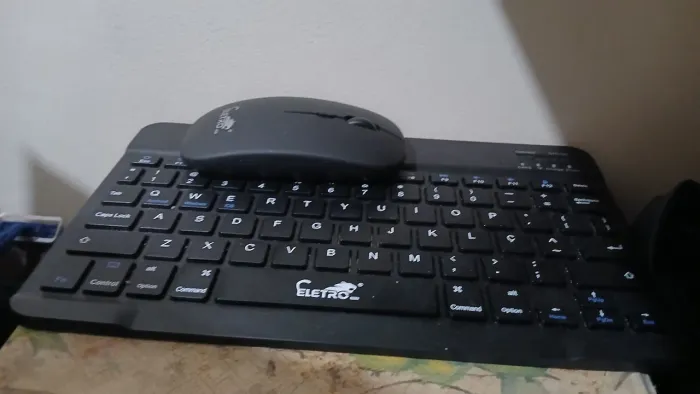 Conjunto mouse e teclado Bluetooth