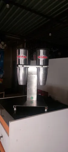 Mix misturador de milk-shake duplo ótimo estado pra vender rápido 