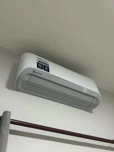 Ar- Condicionado Split Electrolux 9.000 BTUs Color Adapt Frio Triple Protection