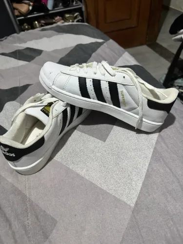 Tênis Adidas 