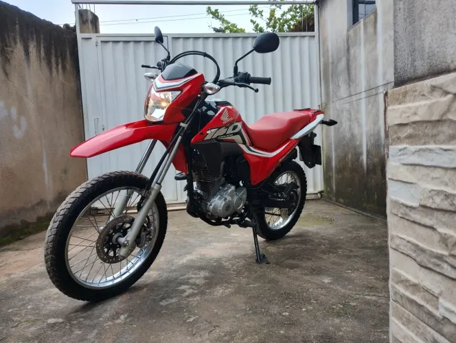 Vendo Honda Bros 160 2021 em excelente estado.