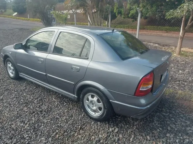 Chevrolet Astra GL Milenium 1.8 MPFI 4P 2001