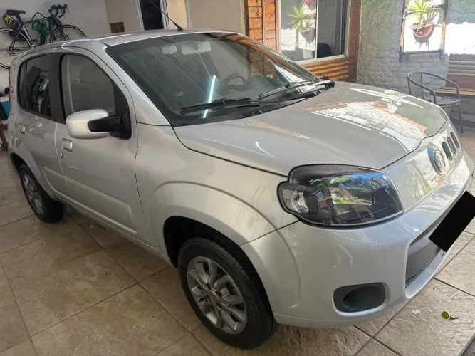 Fiat Uno Vivace Celeb. 1.0 EVO F.flex 8V 5P 2013
