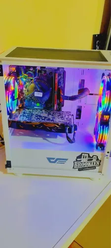 CPU: Intel Core i7-7700