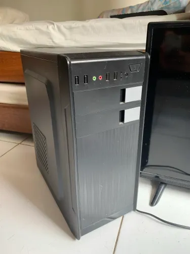 Computador Intel Core i5 (usado)