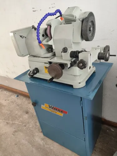 Máquina de Retifica de Válvulas. 