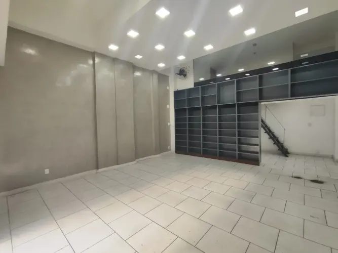 Imóvel para aluguel possui 41 metros quadrados em Alto - Teresópolis - RJ