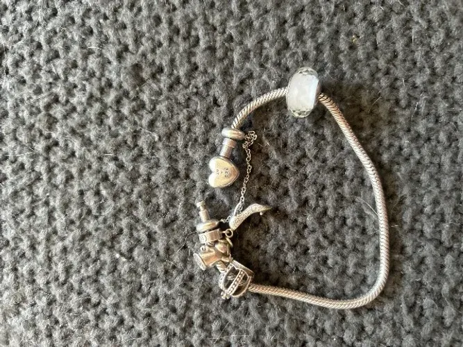 Pulseira prata Vivara com Berloque